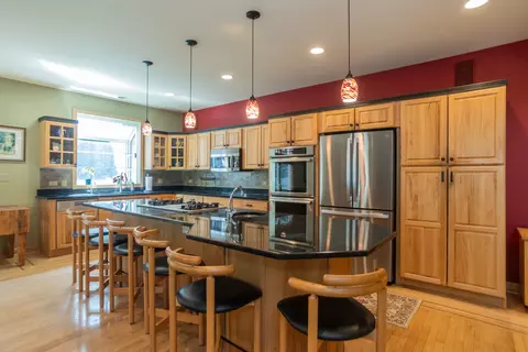 3404 Meadow Ln, Glenview, IL 60025