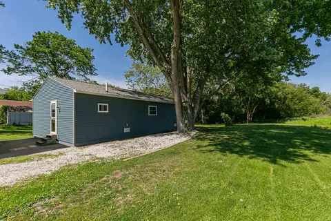 Exterior - 1100 S Johnson St S, Macomb, IL 61455 photo 3 of 8