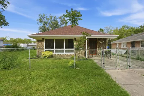 13409 S Komenski Ave, Robbins, IL 60472