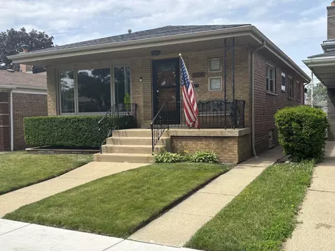 Exterior - 3506 E 114th St, Chicago, IL 60617 photo 2 of 5