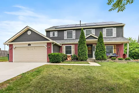 25 Magnolia Dr, Streamwood, IL 60107