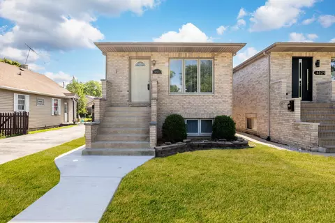 4827 S Linder Ave, Chicago, IL 60638