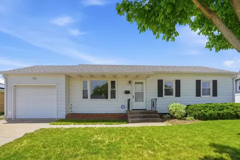 2132 N Elsie Ave, Davenport, IA 52804
