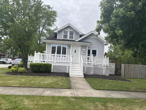 3673 Randolph St, Lansing, IL 60438