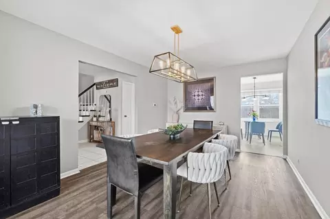 Dining - 805 Sutton Dr, Northbrook, IL 60062 photo 2 of 5