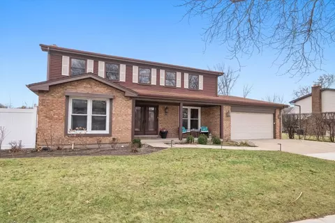 Exterior - 805 Sutton Dr, Northbrook, IL 60062 photo 2 of 5