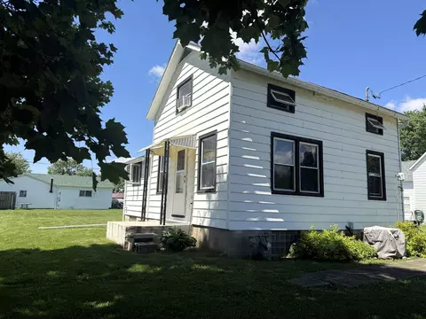 Exterior - 1285 Hickory St, Eldena, IL 61324 photo 3 of 4