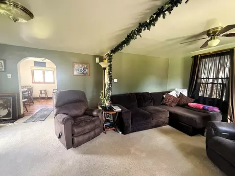 Living - 1285 Hickory St, Eldena, IL 61324 photo 2 of 2