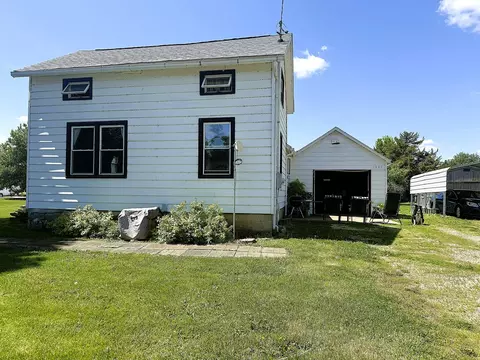 Exterior - 1285 Hickory St, Eldena, IL 61324 photo 2 of 4