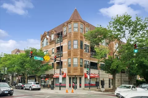3202 N Paulina St #4S, Chicago, IL 60657