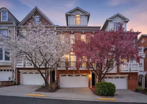 7714 Spoleto Ln #54, Mclean, VA 22102