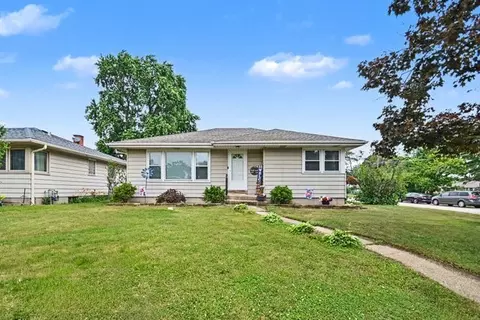 901 Brookwood St, Bensenville, IL 60106