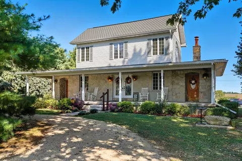 22524 Luther Rd, Sterling, IL 61081