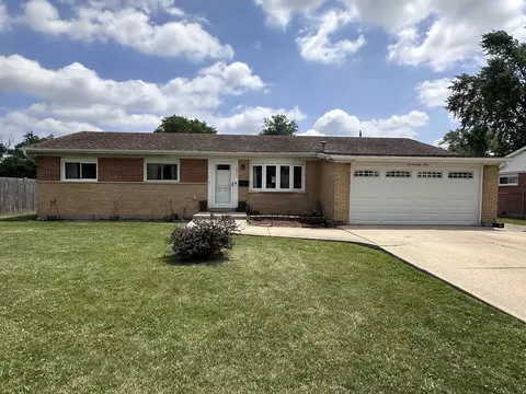 1073 Anderson Ter, Des Plaines, IL 60016