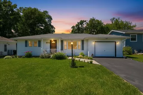 34456 W Lake Shore Dr, Round Lake, IL 60073