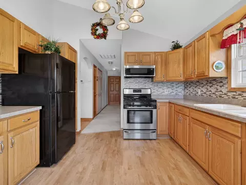 68 Oregon Trl, Coal City, IL 60416 photo 18