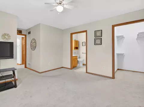 68 Oregon Trl, Coal City, IL 60416 photo 24