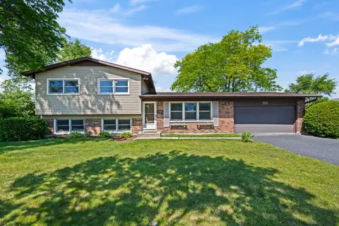 515 W Tanglewood Dr, Arlington Heights, IL 60004