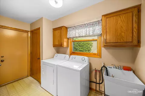 Other - 995 Blackhawk Dr, Elgin, IL 60120 photo 3 of 5