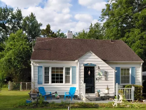 1716 W Monroe St W, Herrin, IL 62948