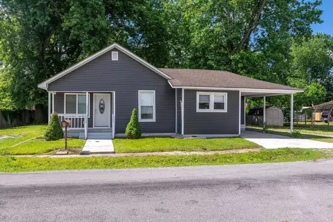 1608 W Adams St, Herrin, IL 62948