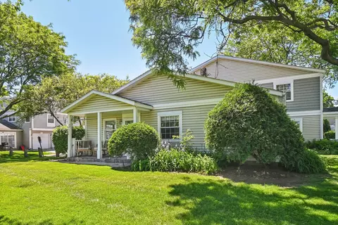 Exterior - 1302 Fall Ct, Wheeling, IL 60090 photo 1 of 5