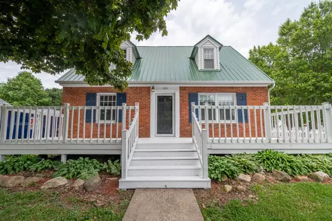 206 N Mulberry St, Mount Morris, IL 61054