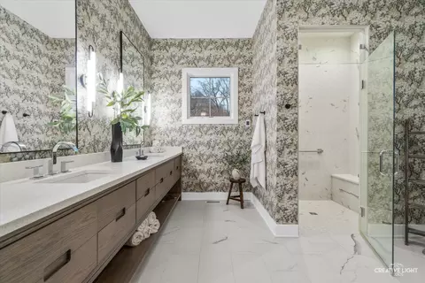 Bath - 1862 W Wiesbrook Rd, Wheaton, IL 60189 photo 1 of 4