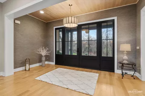 Entry Way - 1862 W Wiesbrook Rd, Wheaton, IL 60189 photo 1 of 3
