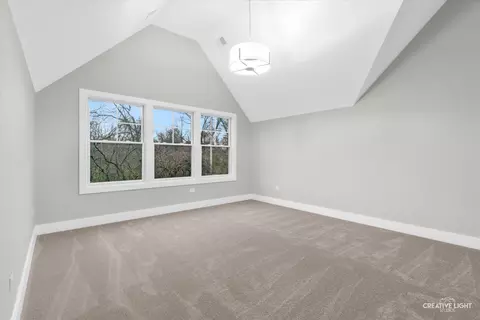 Bedroom - 1862 W Wiesbrook Rd, Wheaton, IL 60189 photo 4 of 6