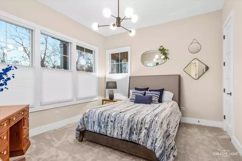 Bedroom - 1862 W Wiesbrook Rd, Wheaton, IL 60189 photo 2 of 6
