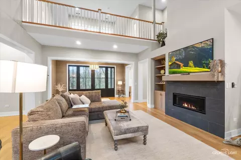 Living - 1862 W Wiesbrook Rd, Wheaton, IL 60189 photo 1 of 2