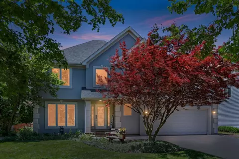 3743 Caine Dr, Naperville, IL 60564