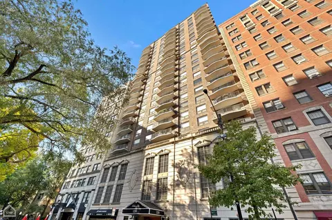 1250 N Dearborn St #17C, Chicago, IL 60610