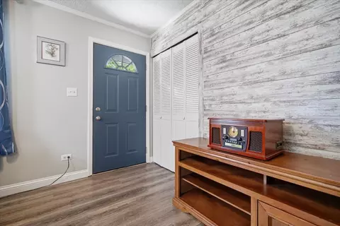 Entry Way - 1109 N State St, Bloomington, IL 61701 photo 1 of 3