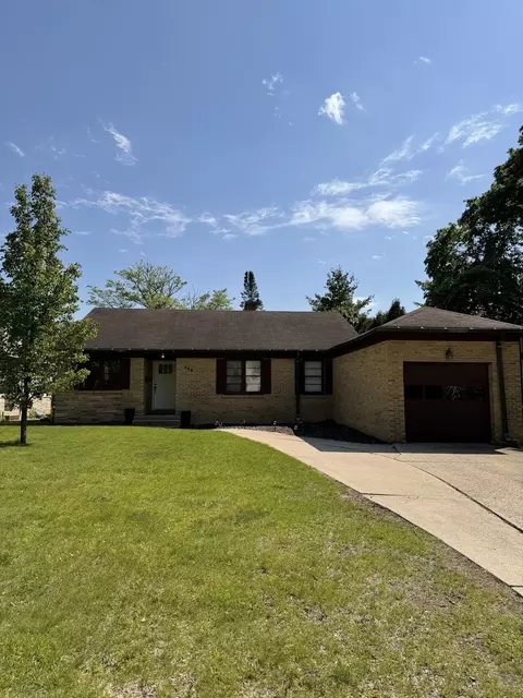 172 E Saint Charles Rd, Elmhurst, IL 60126