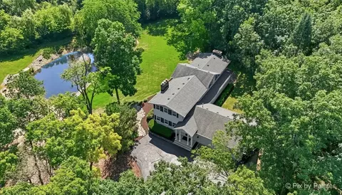 9908 Hillandale Rd, Richmond, IL 60071