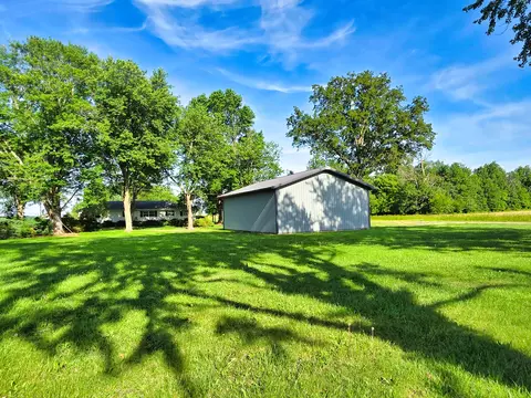 Exterior - 220 Oak St, Noble, IL 62868 photo 28 of 30
