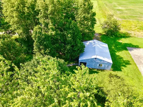 View/Area - 220 Oak St, Noble, IL 62868 photo 3 of 7