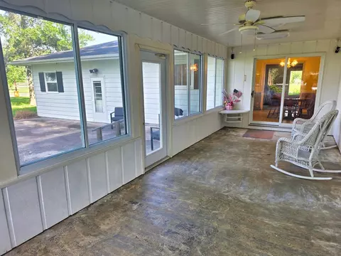 Exterior - 220 Oak St, Noble, IL 62868 photo 10 of 30