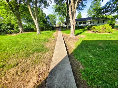 Exterior - 220 Oak St, Noble, IL 62868 photo 25 of 30