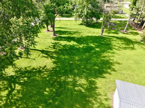 View/Area - 220 Oak St, Noble, IL 62868 photo 6 of 7