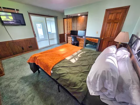 Bedroom - 220 Oak St, Noble, IL 62868 photo 1 of 8