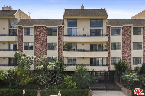 14560 Benefit St #206, Sherman Oaks, CA 91403