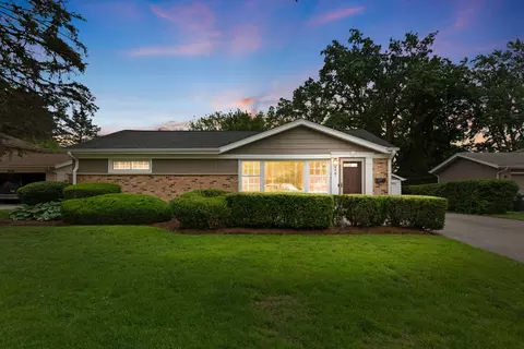 227 S Cedar St, Palatine, IL 60067