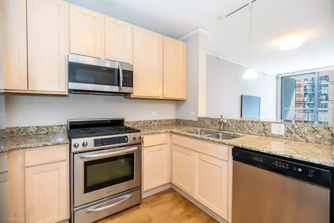 Kitchen - 450 E Waterside Dr #707, Chicago, IL 60601 photo 1 of 2