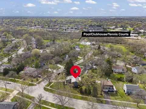 View/Area - 1925 Coach Dr, Naperville, IL 60565 photo 4 of 9