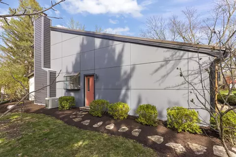 Exterior - 1925 Coach Dr, Naperville, IL 60565 photo 5 of 8