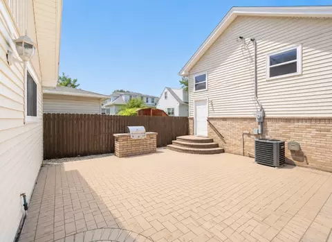 Exterior - 7319 W 58th Pl, Summit, IL 60501 photo 5 of 5