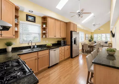 Kitchen - 7319 W 58th Pl, Summit, IL 60501 photo 1 of 3